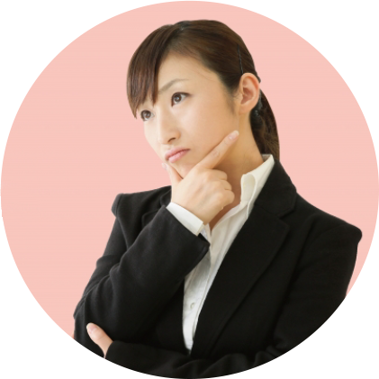 質問する女性